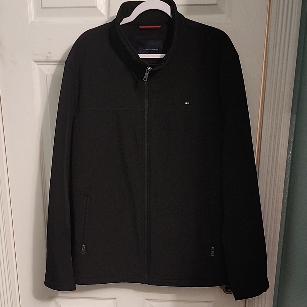 Like New Tommy Hilfiger Men's Classic Black Lightweight Jacket